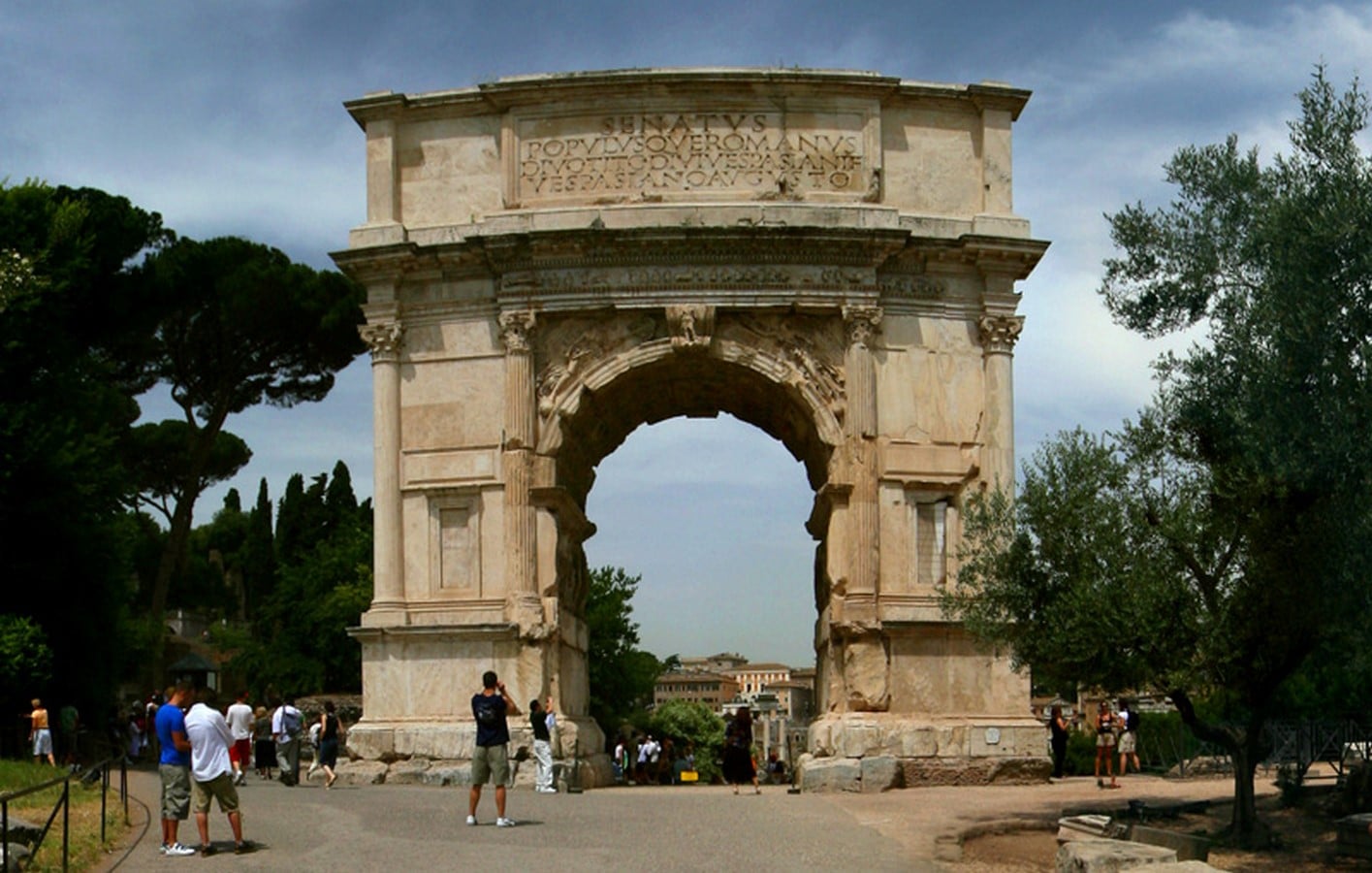 The Roman Forum, Rome: Heritage stuck in time - Sheet5