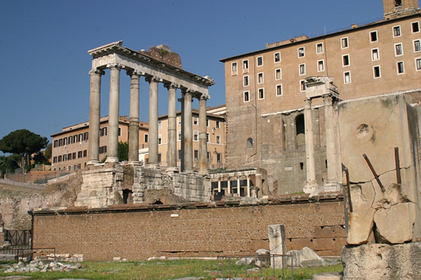 The Roman Forum, Rome: Heritage stuck in time - Sheet7