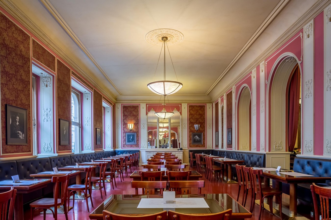 20 Oldest coffee houses around the world Sheet20