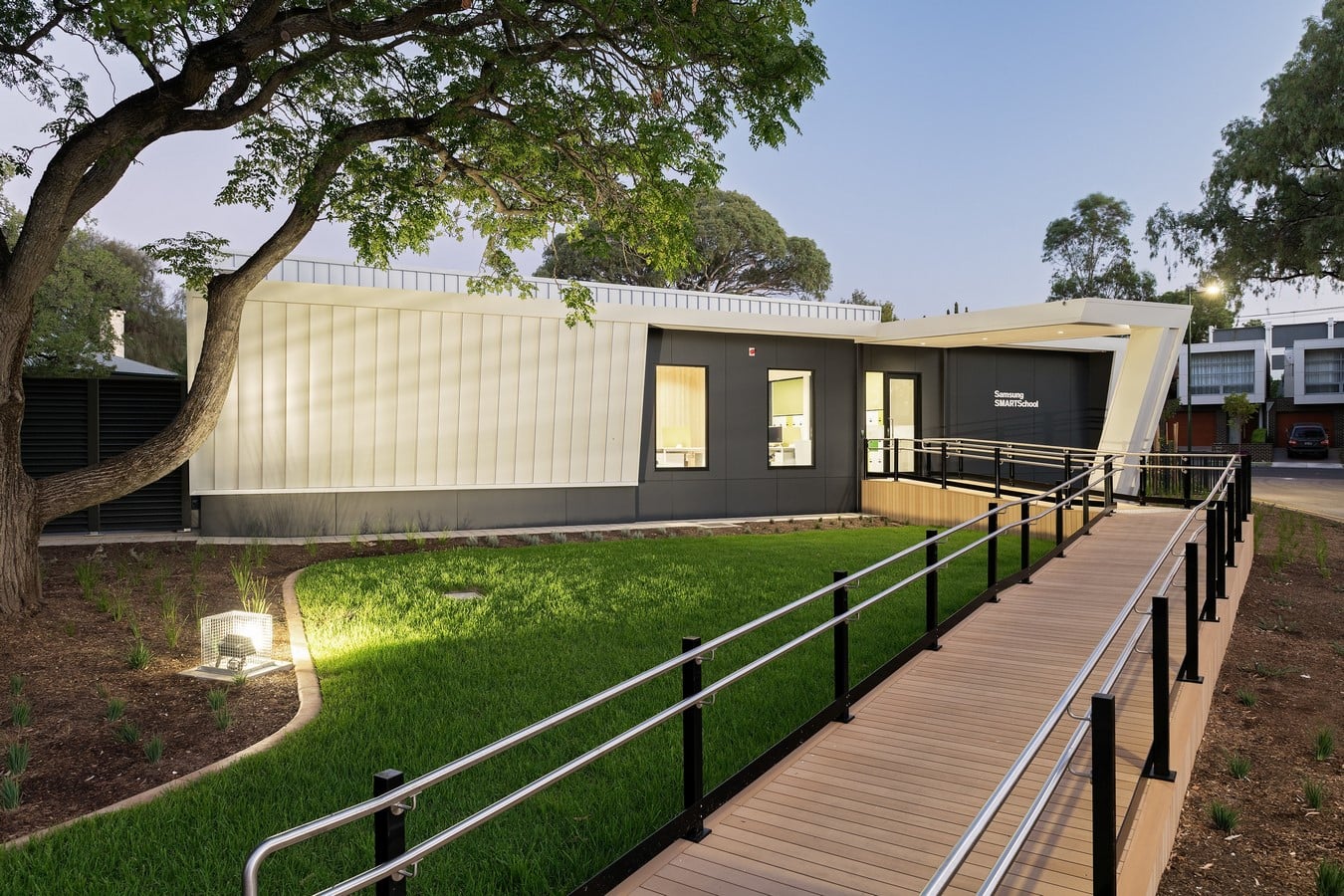 UniSA Samsung SMART School by DesignInc - Sheet1