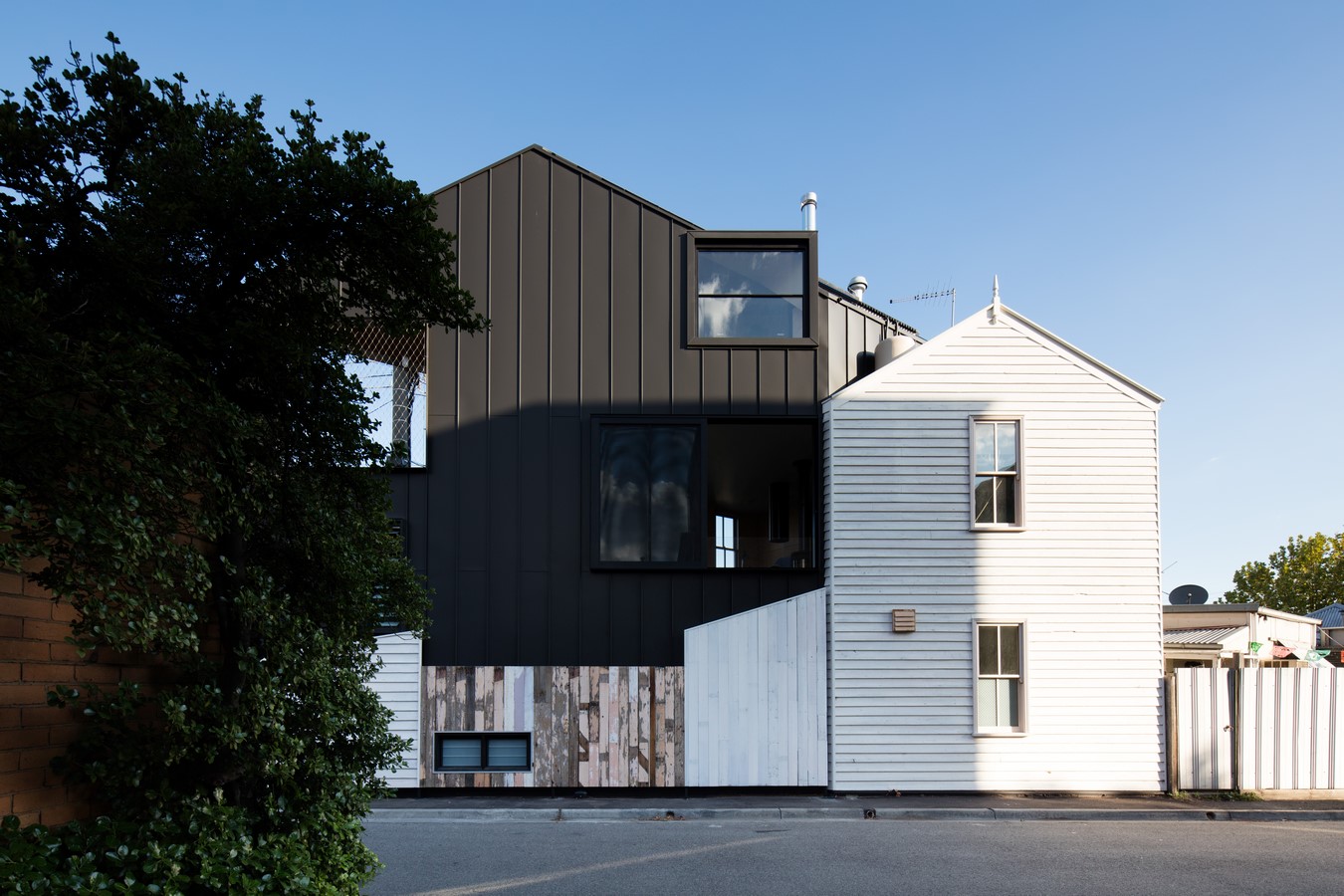 Acute House by OOF! architecture - Sheet3
