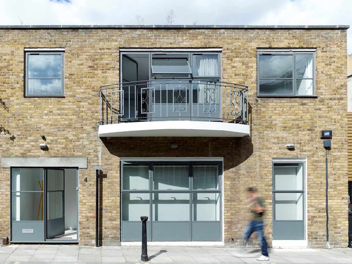 Project Name: Bloomsbury House Studio Name: Stiff + Trevillion Completion date: 2014 Location: London, United Kingdom Photography: Kilian O’Sullivan - Sheet12