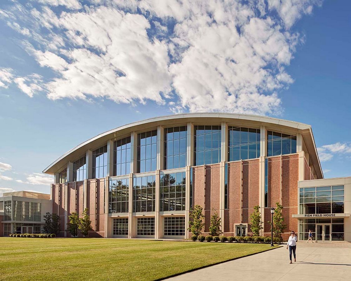 <span style="font-weight: 400;">Fish Field House, Boston College. ©www.arcusa.com </span>