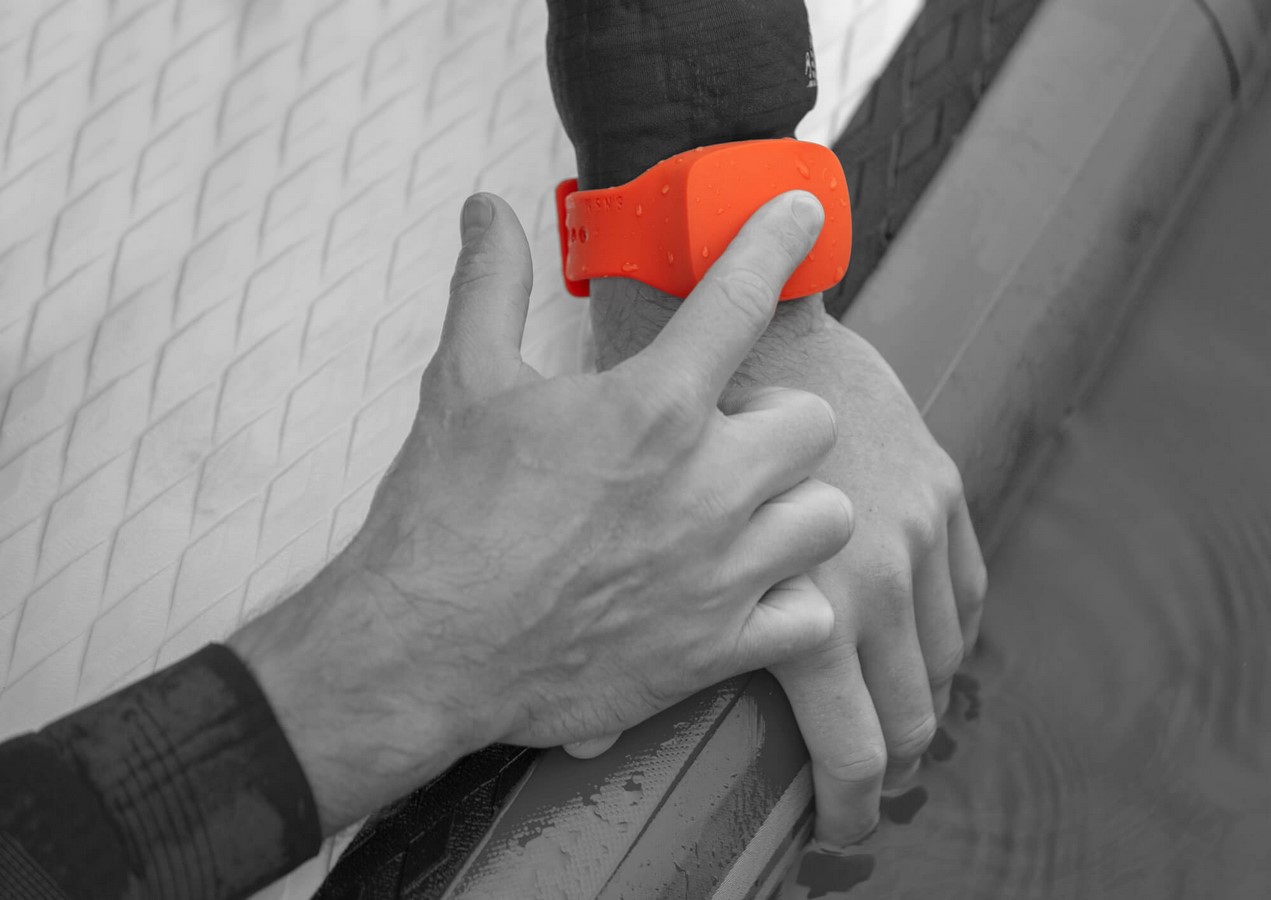 How To Save Lives With A Gps-connected Wristband: Dial For Snsm By Starck- Sheet2