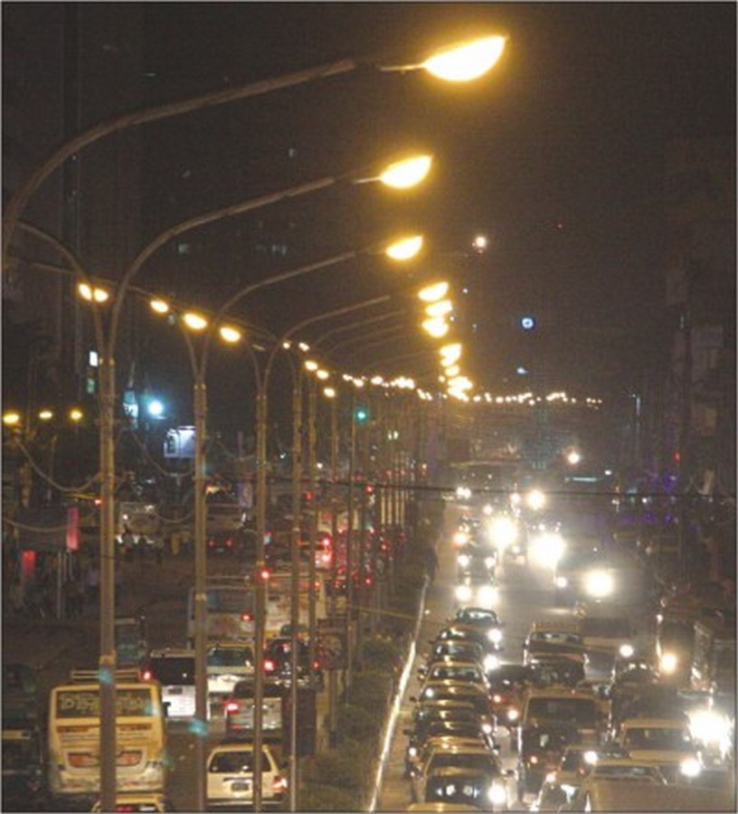 Walking through the streets of Dhaka - Sheet17