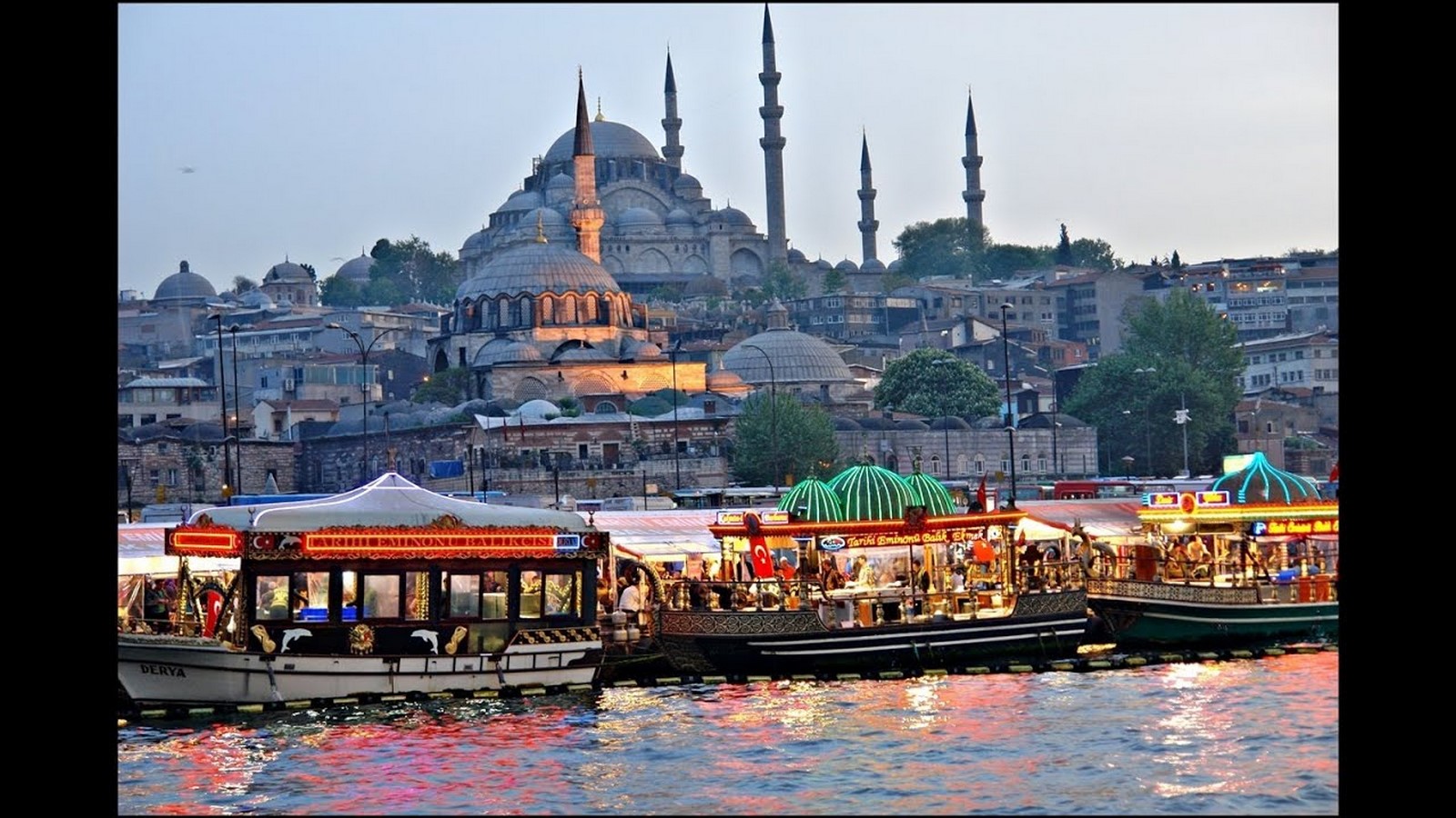 Walking through the streets of Istanbul - Sheet7