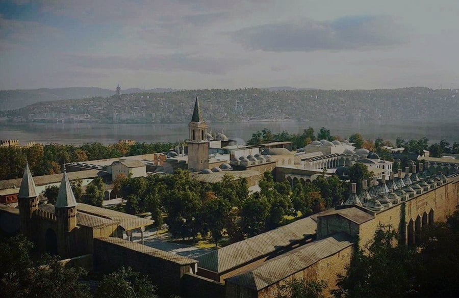 Walking through the streets of Istanbul
