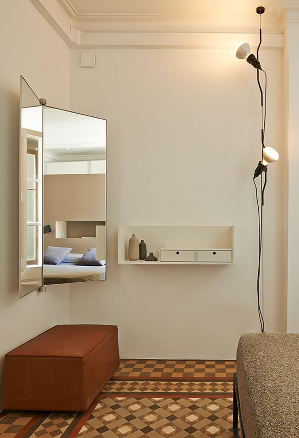 <span style="font-weight: 400;">Parentesi ©www.flos.com</span>
