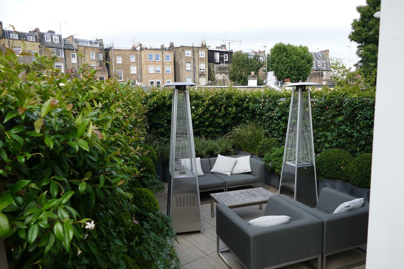 10 things to remember when designing rooftop gardens - Sheet6