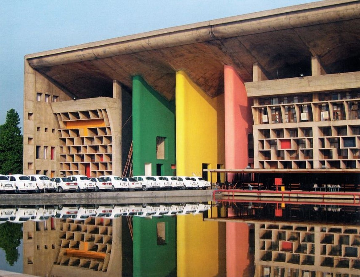 Report in Focus: Post Independence Architecture in India: A Search For Identity in Modernism | 2018 JETIR July 2018, Volume 5 - Sheet1
