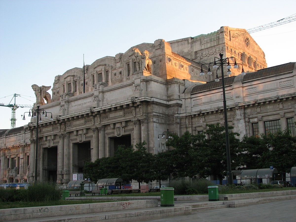 15 Beautiful Railway Stations around the world - Sheet3