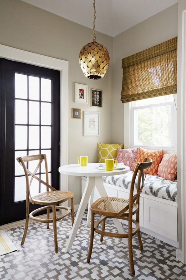 Built-in sitting 2_www.goodhousekeeping