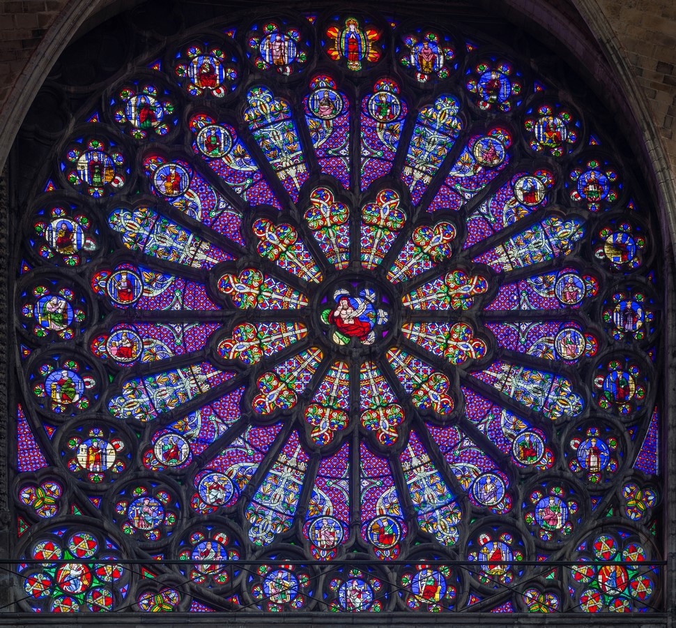 Basilica of Saint Denis Rayonnant Rose Window_en.wikipedia.org