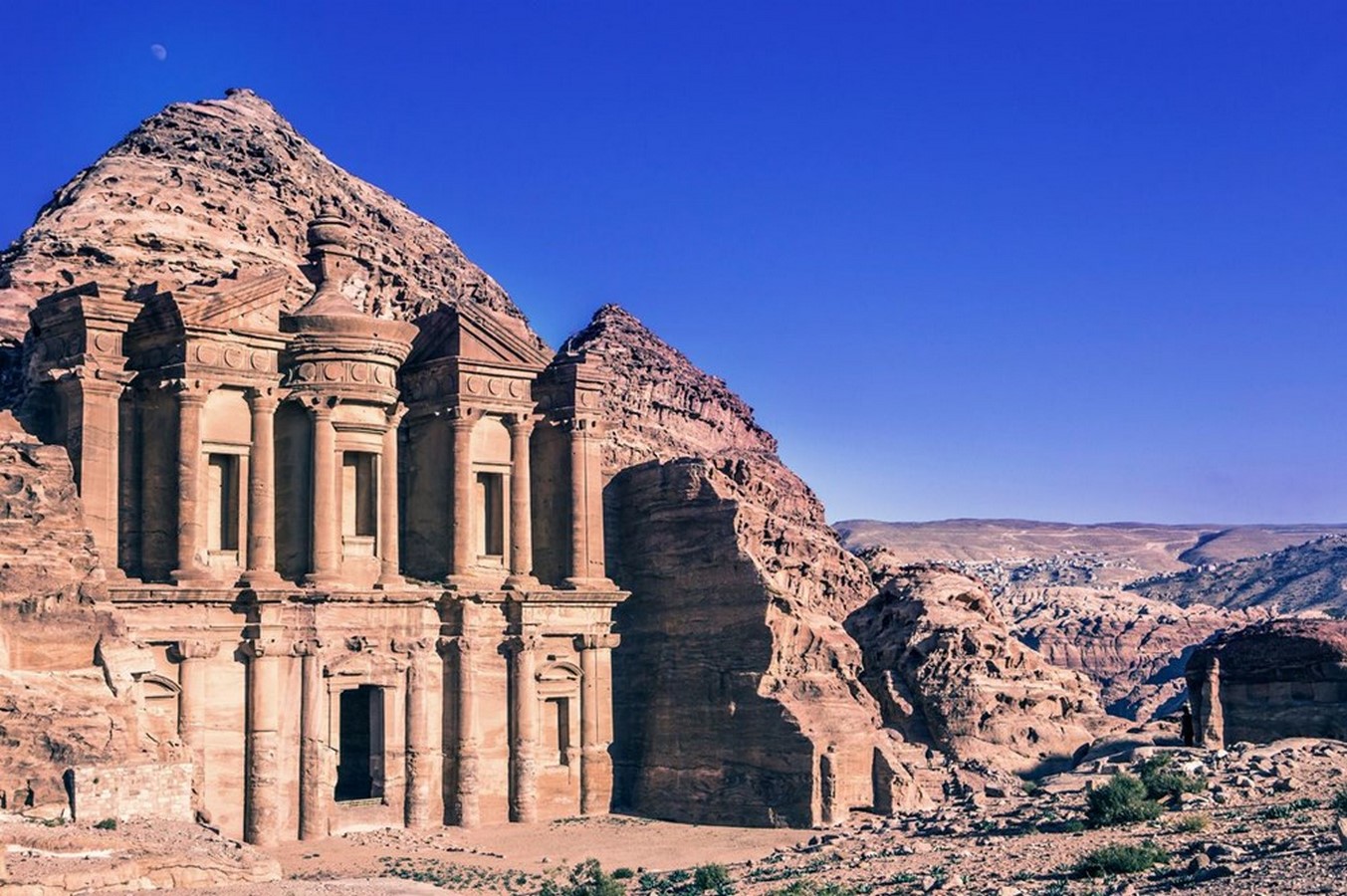 What is the Role of Ancient Cultures in today's Architecture? - Sheet9