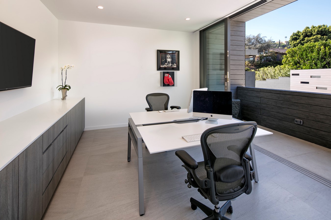 A Gallery-Worthy View by Abramson Architects - Sheet7