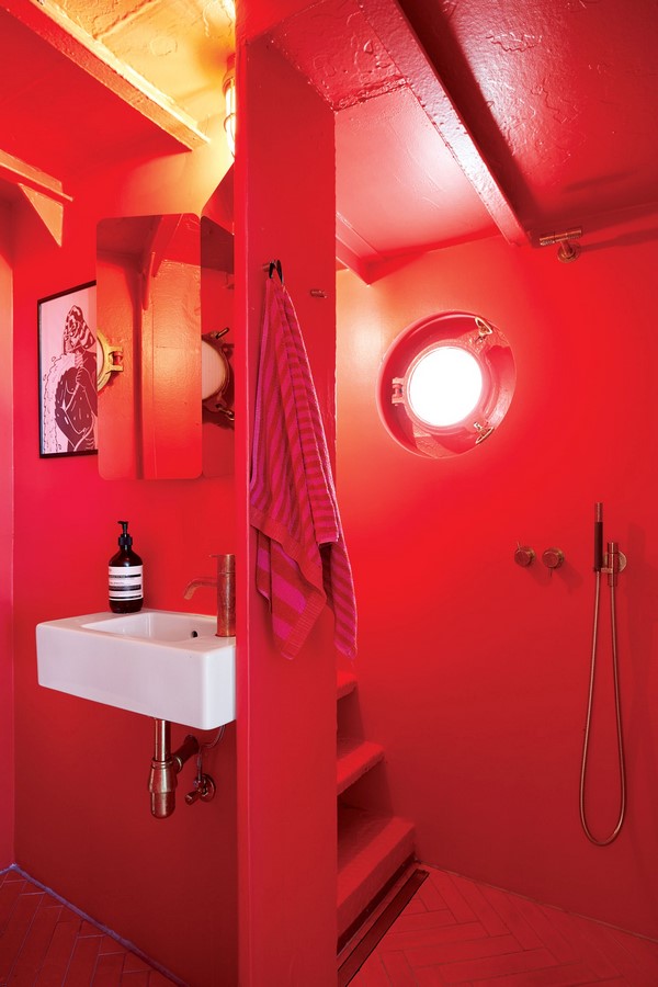 A look inside Bjarke Ingels's Innovative Houseboat - Sheet9