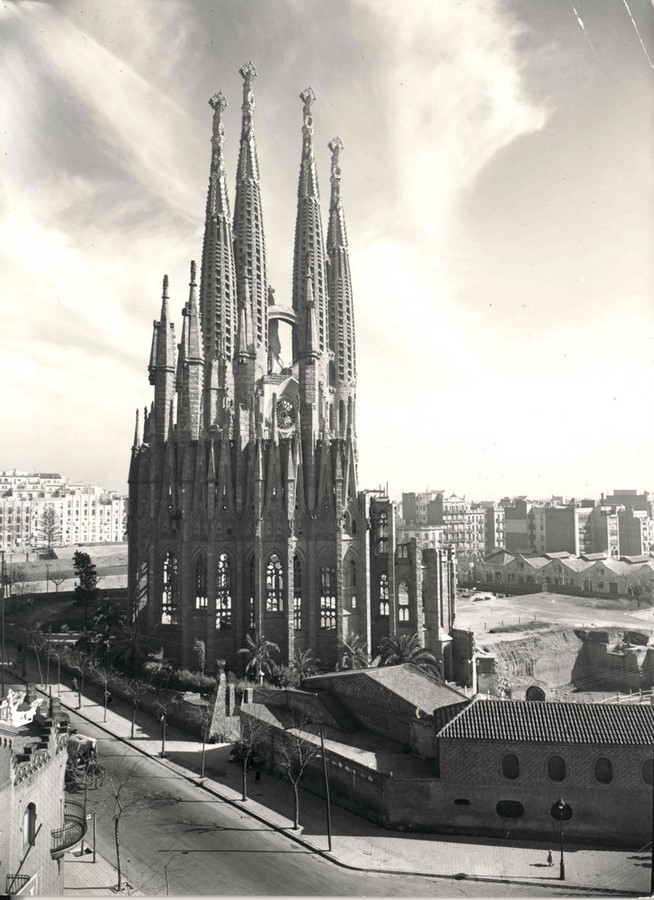 First and Last structures by Antoni Gaudi- Evolution of Design - Sheet5