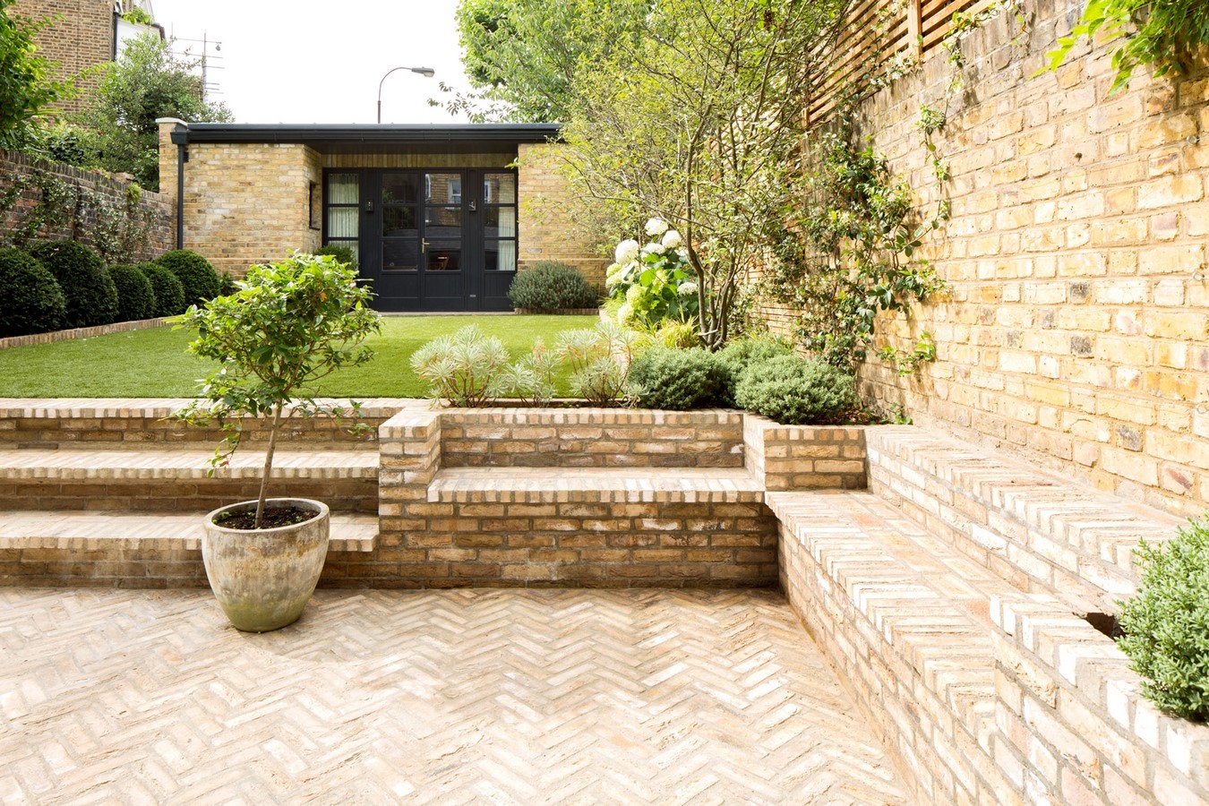 50 Ideas and Tips for Landscaping - Sheet26