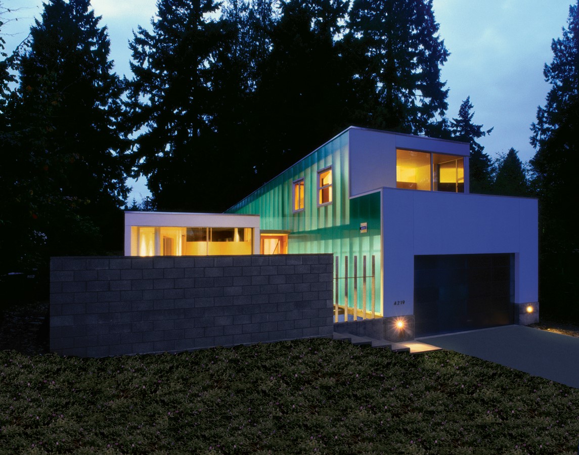 15 architectural projects made out of recycled materials