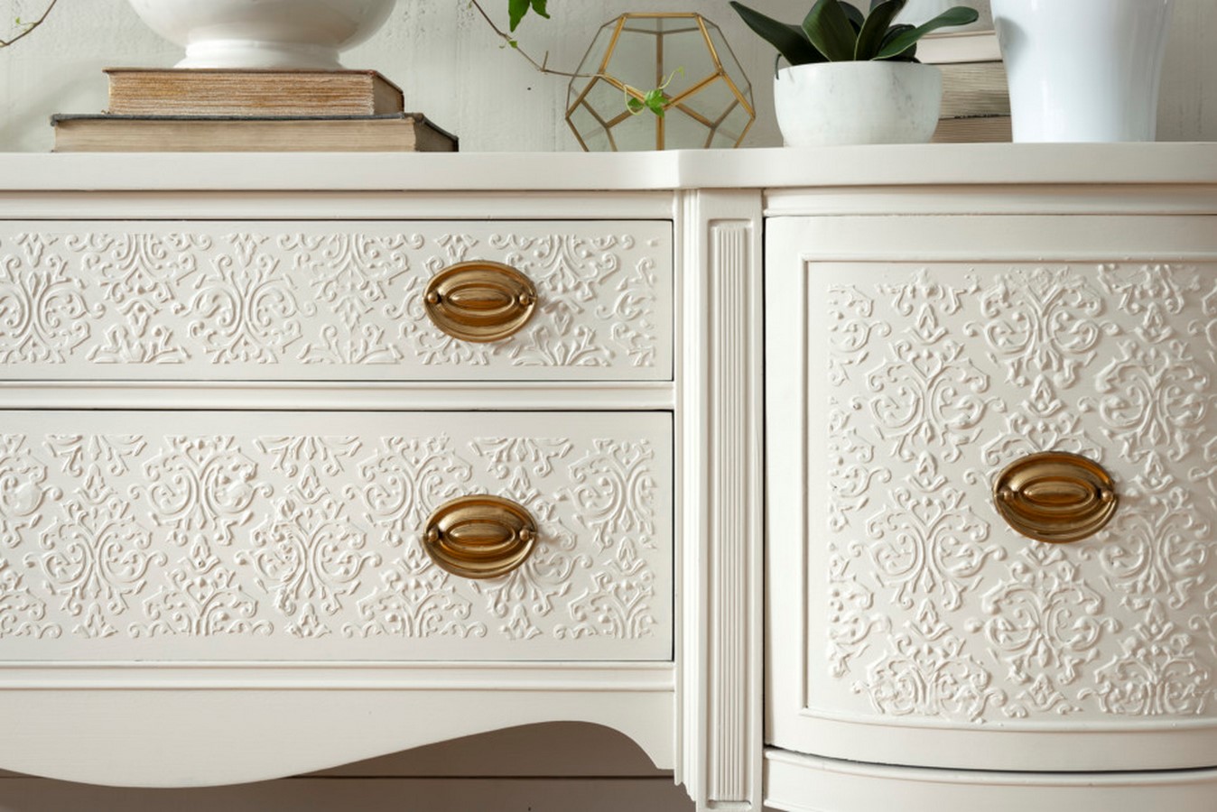 20 DIY Projects to upgrade your old furniture