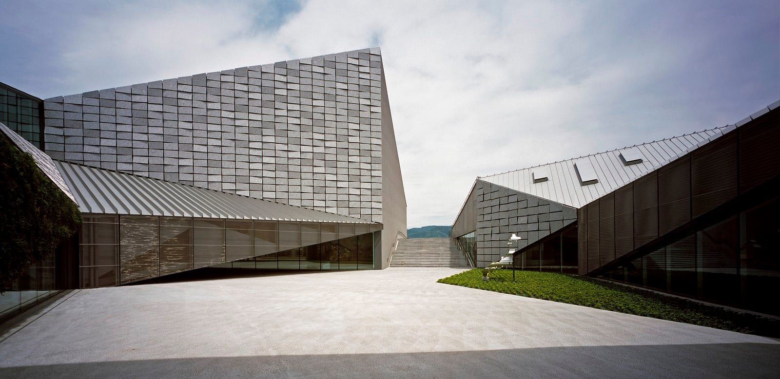 10 Examples where Origami meets Architecture - Sheet10