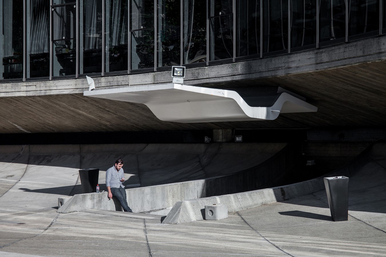 French Communist Party Headquarters by Oscar Niemeyer: Along with the City - Sheet6