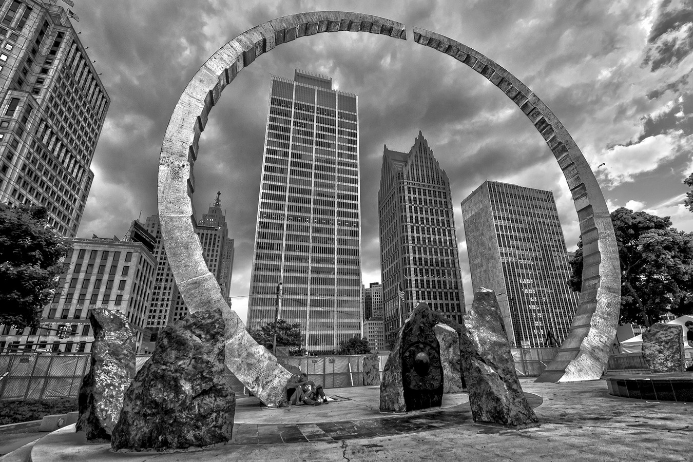 The Transcending Monument Towers_©Robert Levy