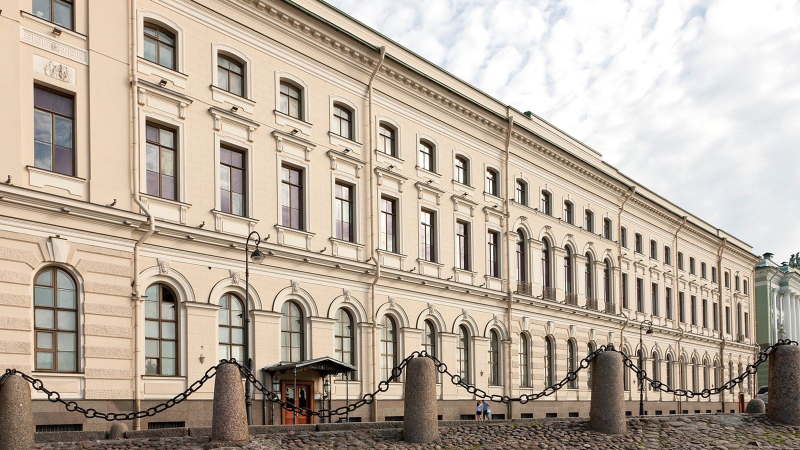 State Hermitage Museum by Francesco Bartolomeo Rastrelli: The second-largest art museum in the world - Sheet7