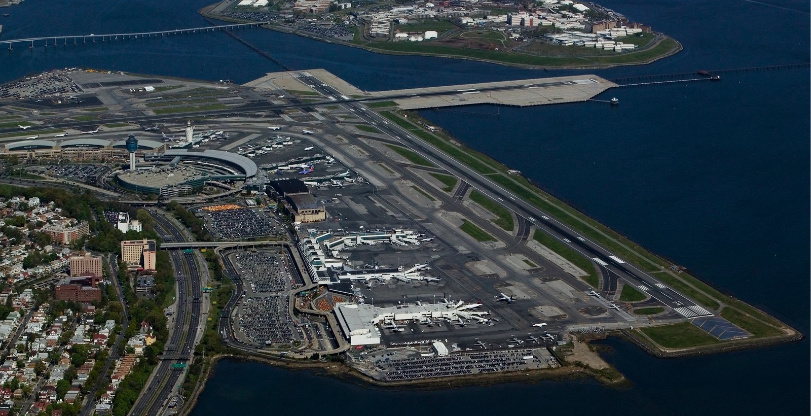 Lga redevelopment_©www.stvinc.com/