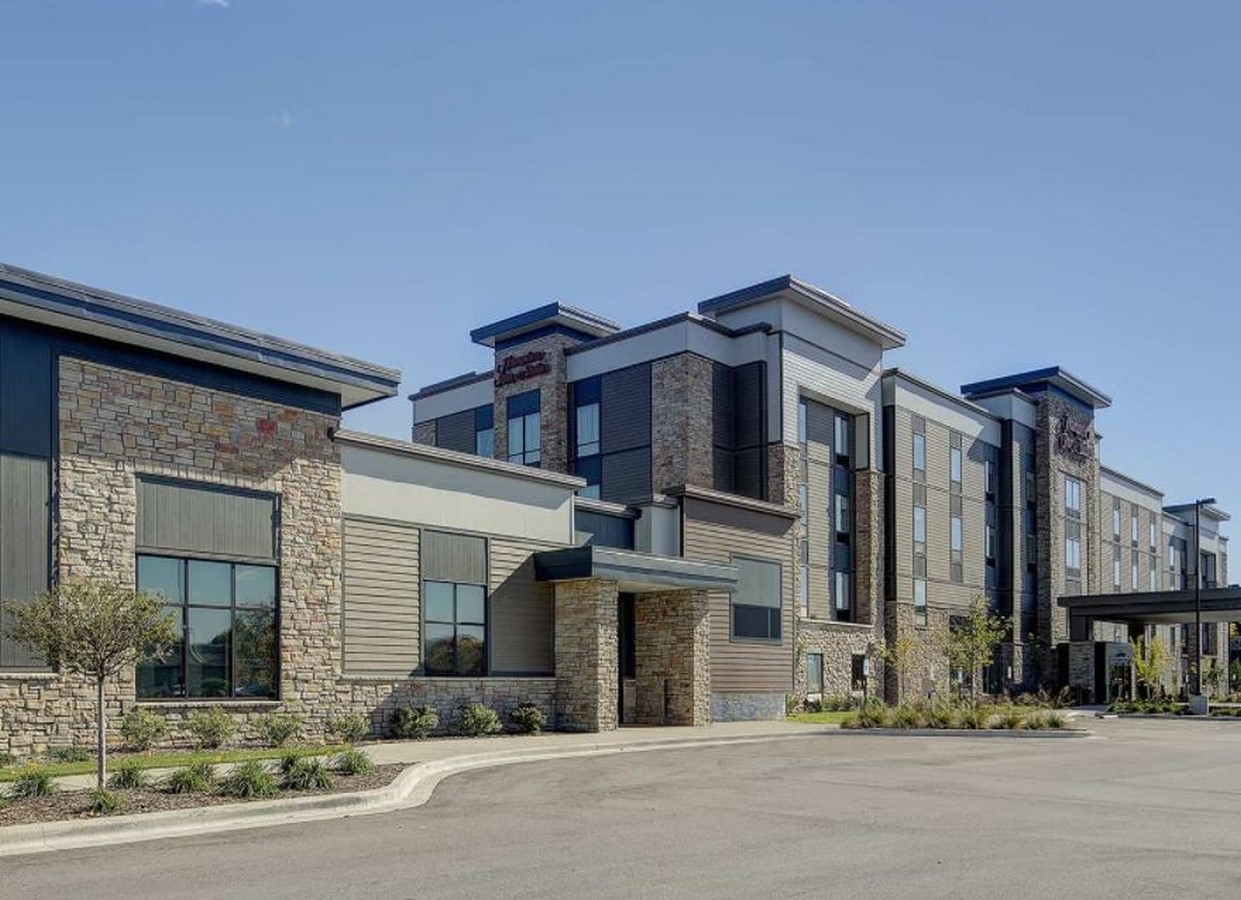 Hampton Inn and Suites ©https://www.prarch.com/project_categories/hospitality/