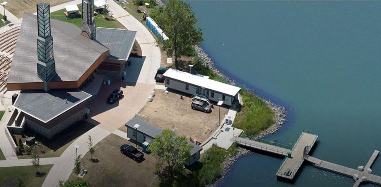 Michigan Water Front design ©http://www.sehinc.com/portfolio/wolf-lake-regional-park