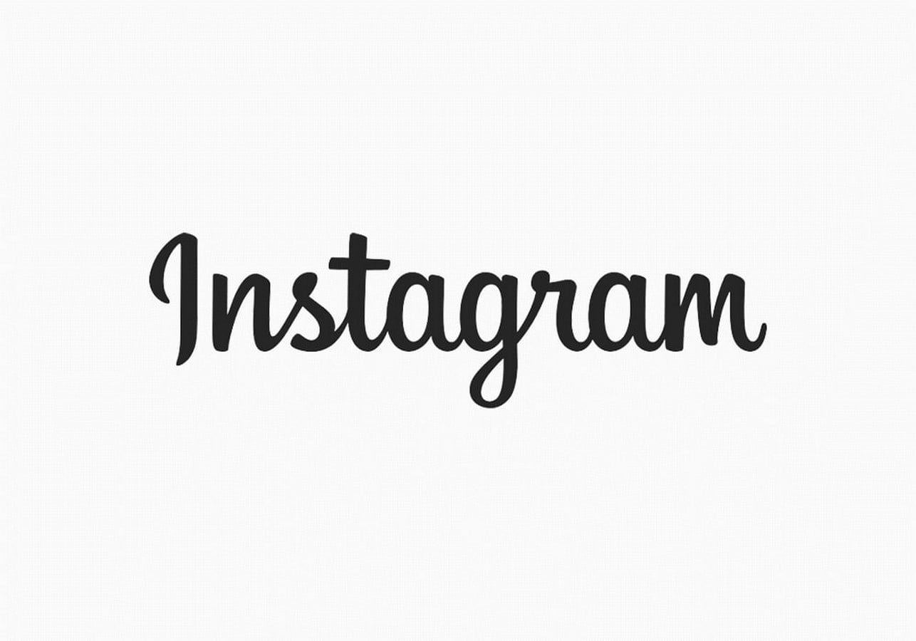Design and Architecture in the era of Instagram: A Critical Perspective