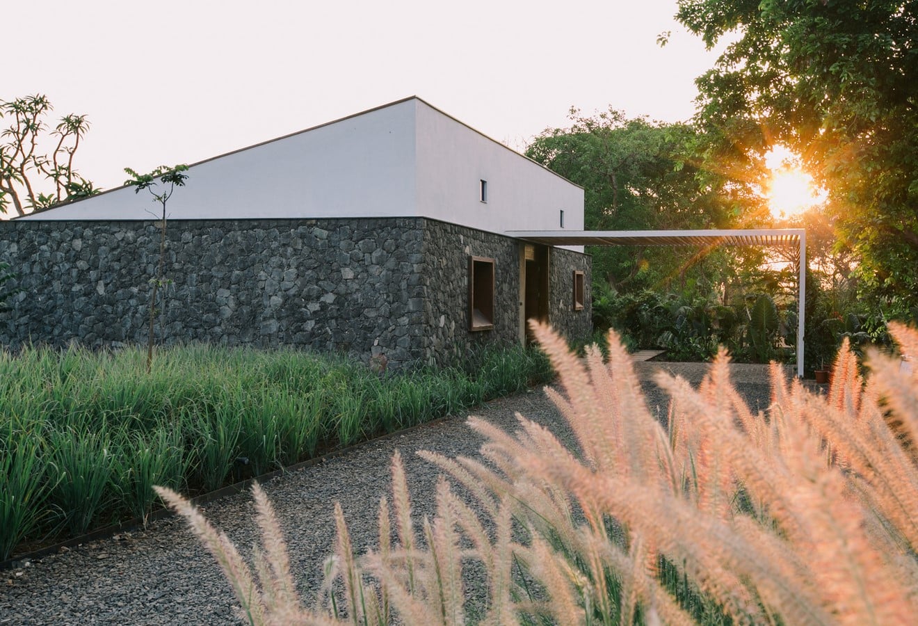 Three Court House, Alibag by Rahul Mehrotra: Settled with Harmony - Sheet9