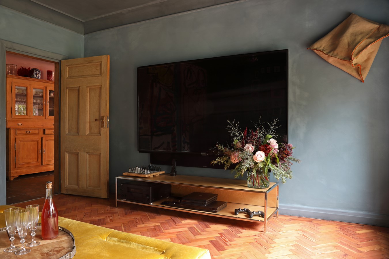 Surrey Private Residence by Ana Engelhorn Interior Design Ltd - Sheet5