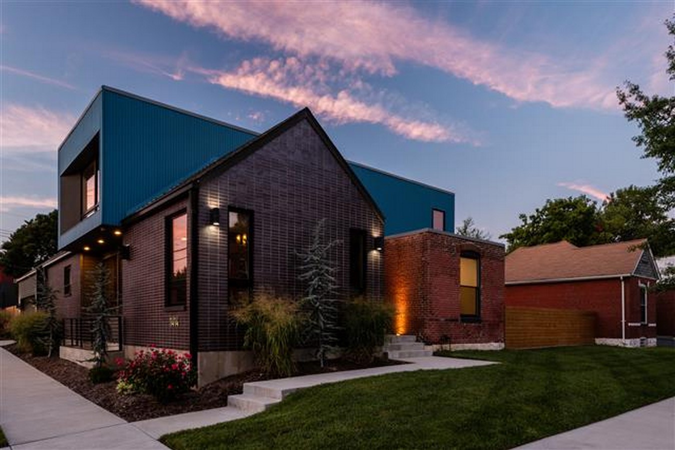 <span style="font-weight: 400;"> UIC Homes – The Grove, US - REsidential © www.uichomes.com/</span>