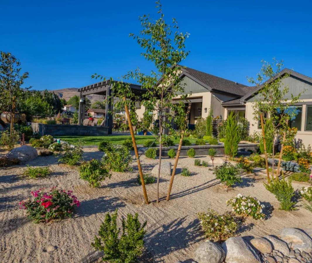 <span style="font-weight: 400;">Reno Green Landscaping - Custom Residential Landscapes © </span><a href="https://renogreen.com/"><span style="font-weight: 400;">renogreen.com/</span></a>