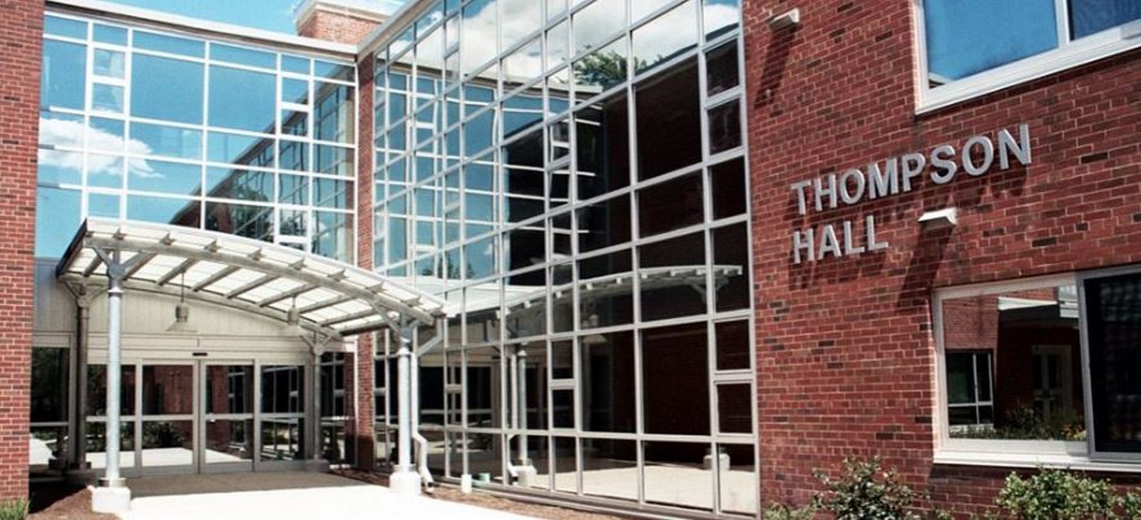 Pathfinder – Thompson Hall © https://www.pathfinder-ea.com/portfolio/higher-education/thompson-hall/