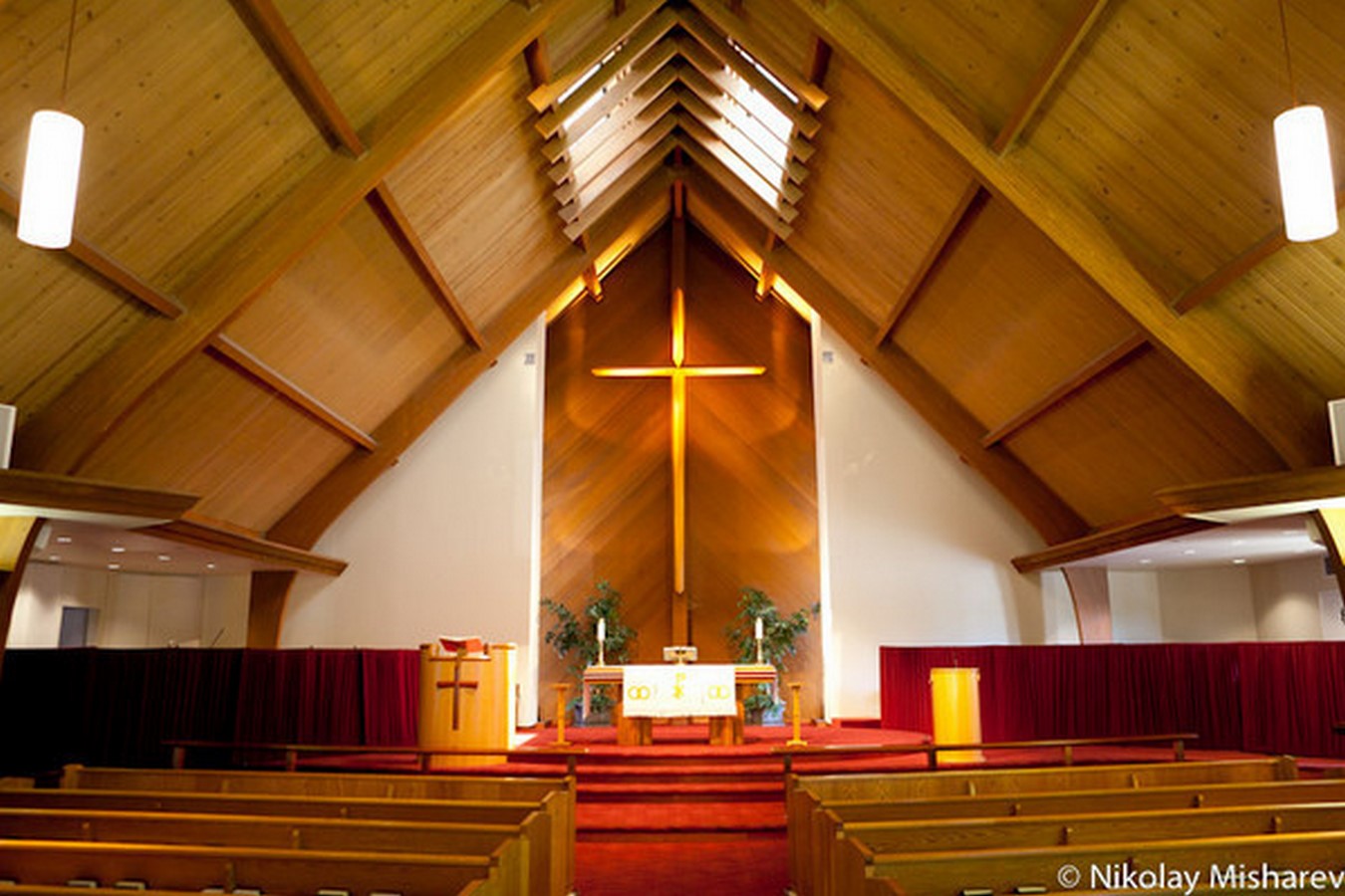 Pathfinder – Thompson Hall © http://www.peterlmorse.com/Religious.html