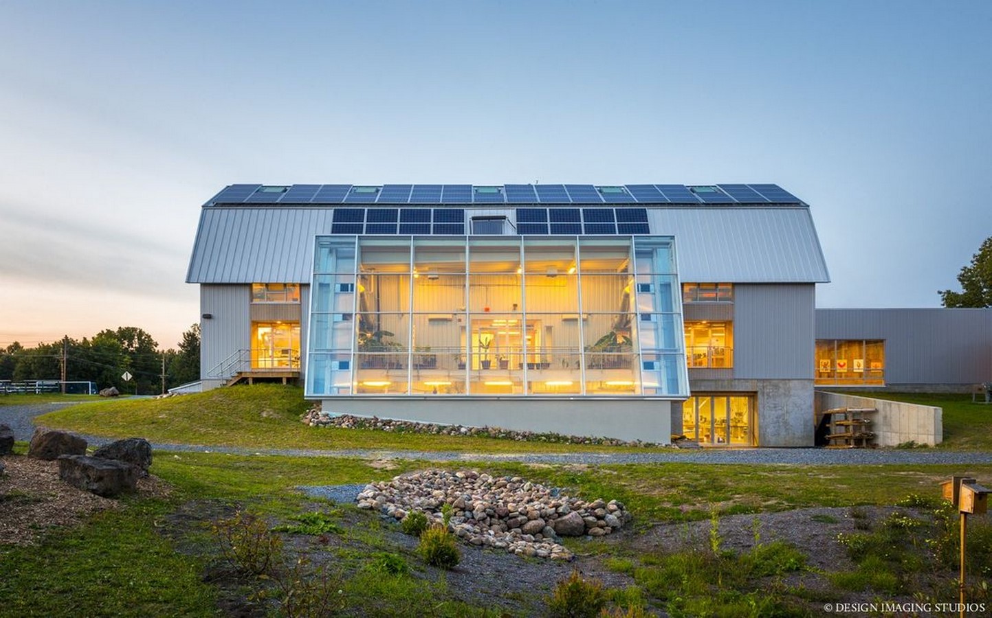 Toepfer Architecture –The Harley School © https://www.9x30.com/projects_harley.htm
