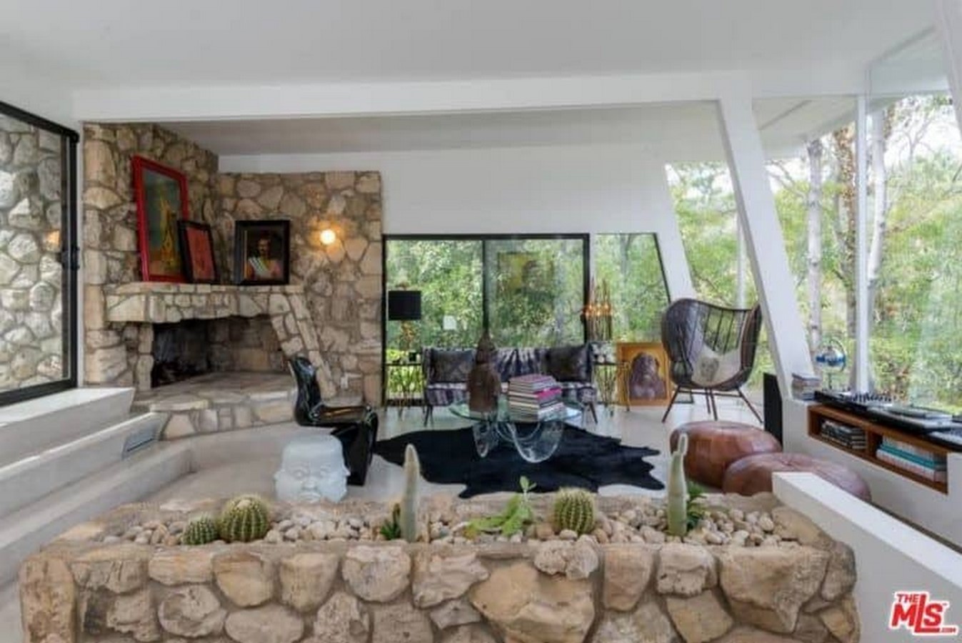 An inside look at all the houses owned by Ellen Pompeo Sheet4