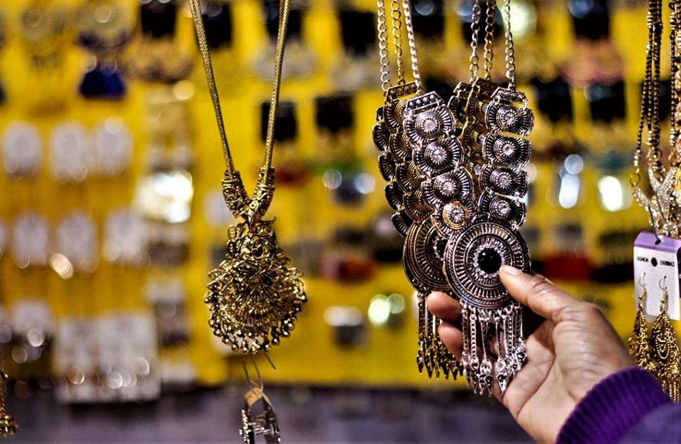 15 Places For Designers to Street Shop in India Sheet14