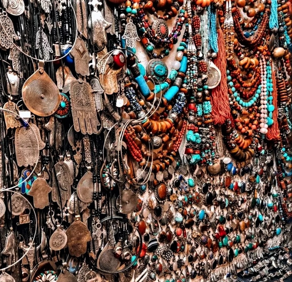 15 Places For Designers to Street Shop in India Sheet15