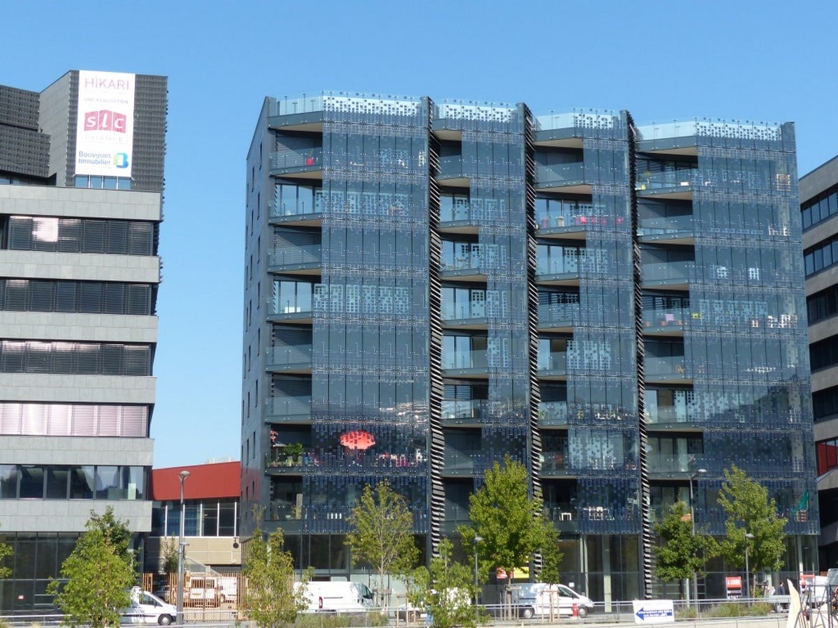 10 Examples of Innovative facade design solutions - Sheet9
