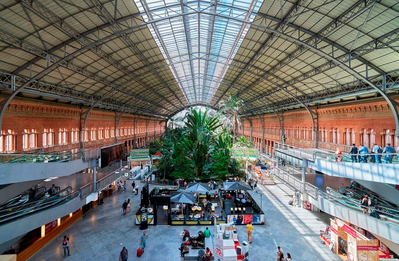 <span style="font-weight: 400;">The last intervention reinterpreted the traveling environment by creating a greenhouse, building an enjoyable, inclusive area. Moneo designed new commodities employing the same materials. He painted modern structures white to be easily recognized from the originals. Source Flickr ©Yaroslav Romanenko</span>