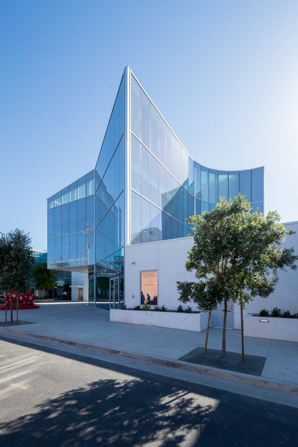 Los Angeles LGBT Center - Anita May Rosenstein Campus by Leong Leong + Killefer Flammang Architects: Catering to All under one roof - Sheet8