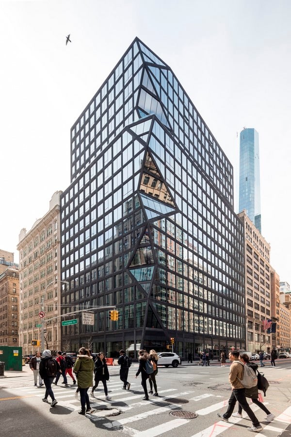 121 East 22nd by Rem Koolhaas: Merging history and modernity - Sheet1