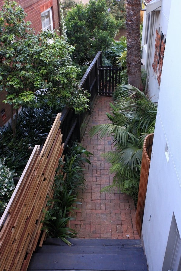 20 Examples of beautiful front yard landscape or backyard design