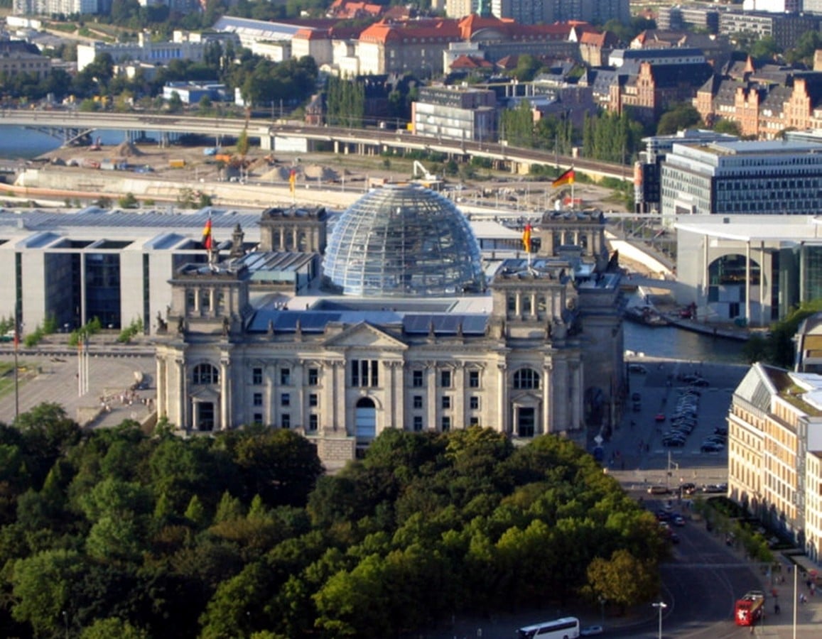 15 Iconic Glass buildings around the world - Sheet17