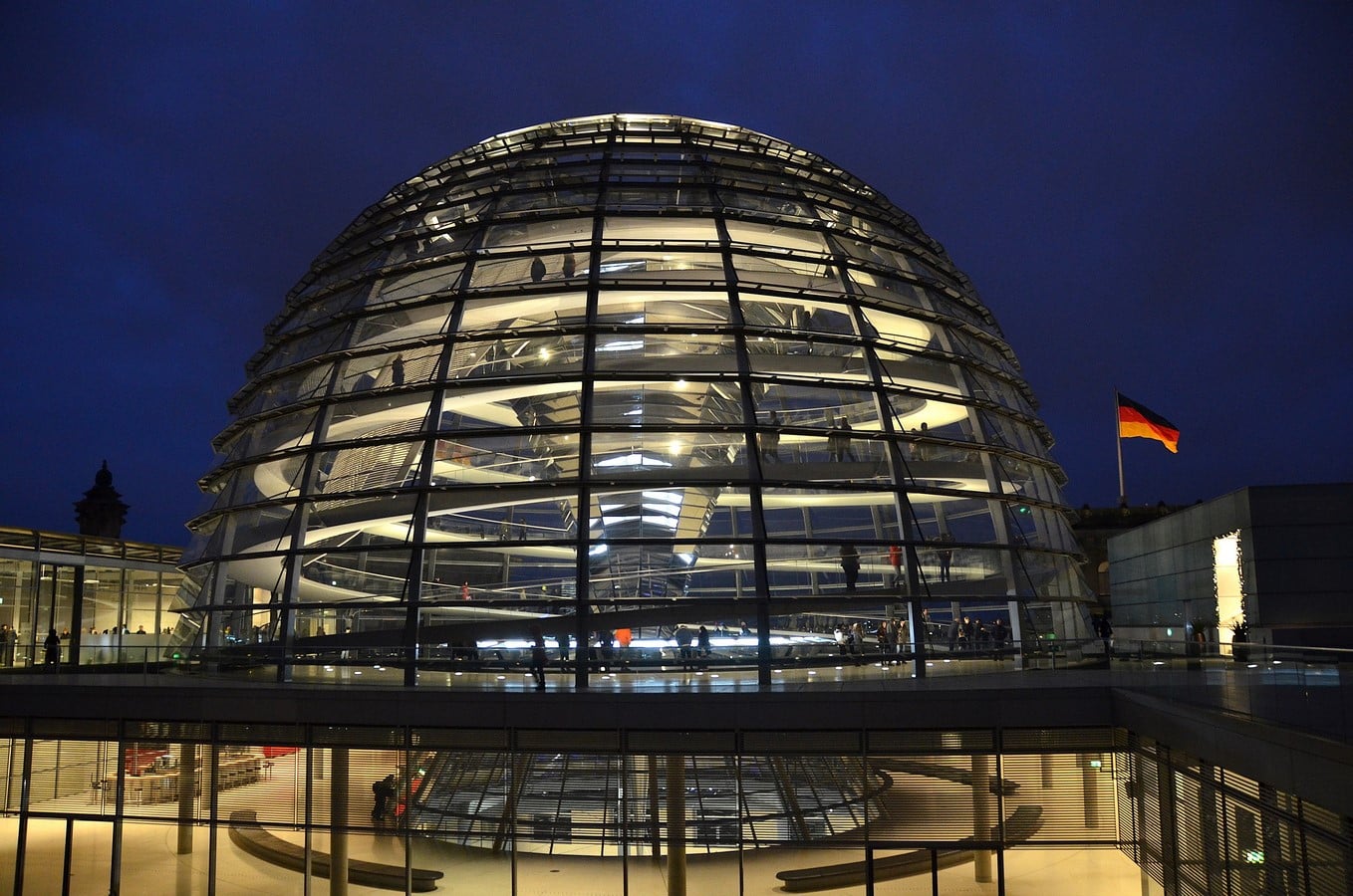 15 Iconic Glass buildings around the world - Sheet18