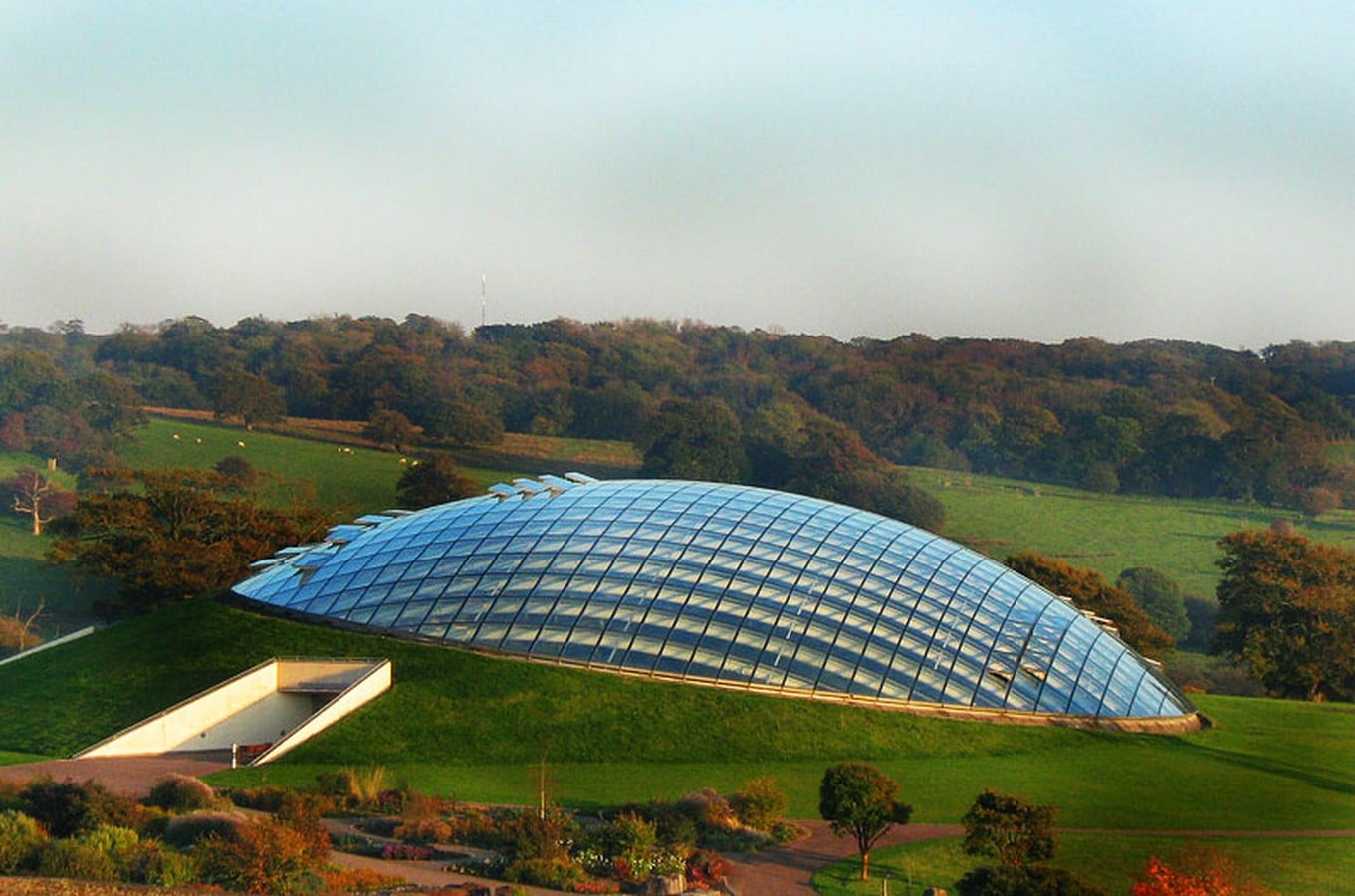 15 Iconic Glass buildings around the world - Sheet20